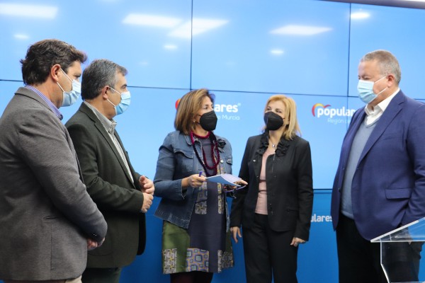 El PP hace balance entre críticas al Gobierno de Sánchez: 