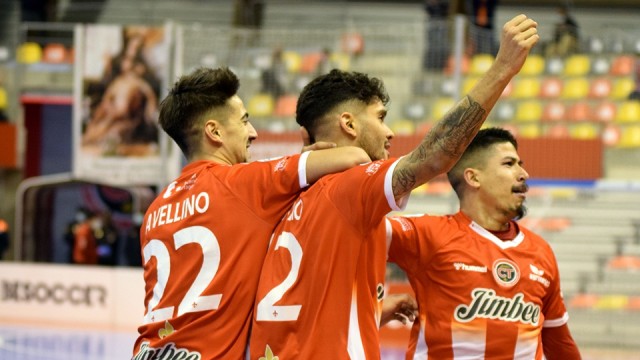 El Jimbee se coloca a un punto del liderato al ganar en Jaén, una pista que parecía maldita (2-4)