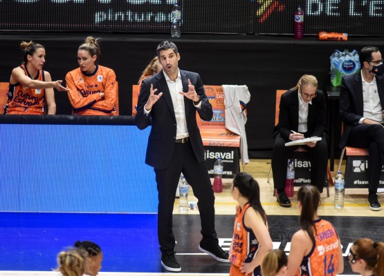 Rubén Burgos: 