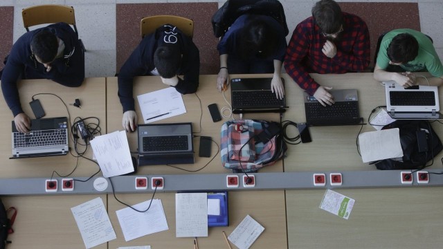  España se queda fuera de los dos primeros proyectos Horizon de 2021 para la digitalización escolar