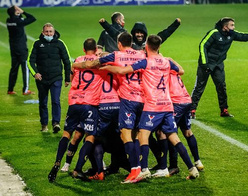Los jugadores del Yeclano celebrando la clasificación copera en Majadahonda. Foto: YD - 
