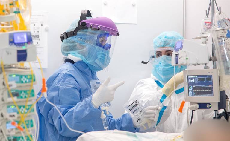 España notifica 30.579 casos de covid desde Nochevieja, 4.420 en el último día, y 241 muertes
