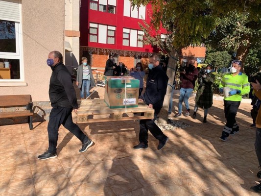 Ya hay 5.000 murcianos vacunados en la Región: el Día de Reyes, turno para Murcia y Cartagena