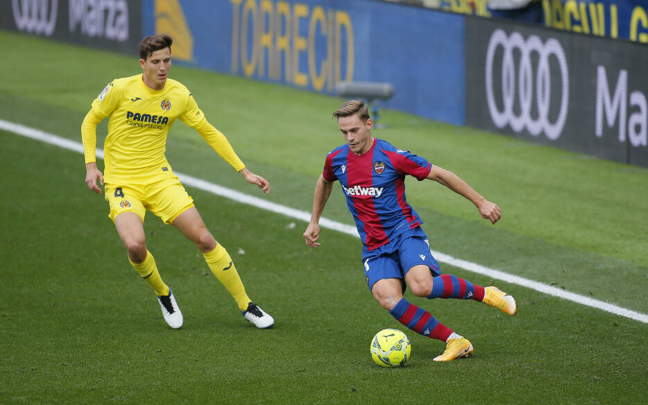 Pau Torres es el único jugador de campo que ha jugado todos los minutos en Liga