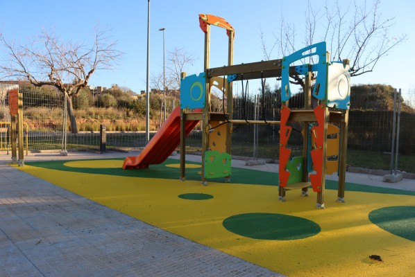 Onda estrena un nuevo parque infantil en la calle Luxemburgo y proyecta dos más para 2021