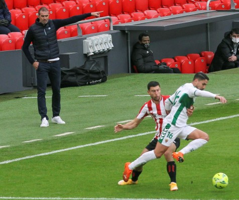 El Athletic emula al Celta y también prescinde de su técnico tras medirse al Elche