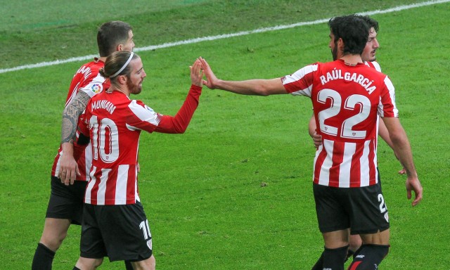 Muniain adelanta al Athletic ante el Elche