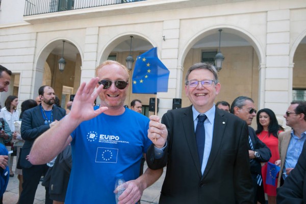 Puig augura el beneplácito de la UE a la fórmula de la dación en pago en la multa por Ciudad de la Luz