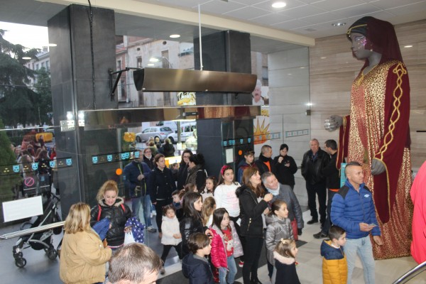 El Paje Real precede a la visita de los Reyes Magos a Burriana y estará con los niños y niñas el 4 de enero
