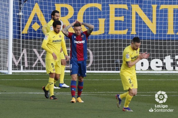(2-1) El Levante reacciona tarde en La Cerámica