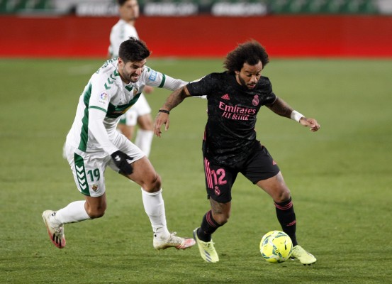 Almirón y seis jugadores, libres para negociar con otros clubes

