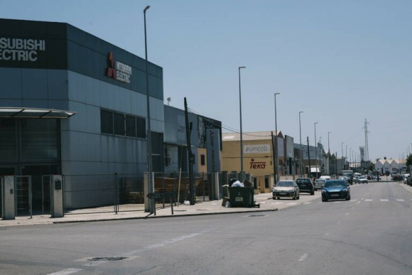 
Las empresas de áreas industriales caen 12% en facturación y 7% en plantillas
