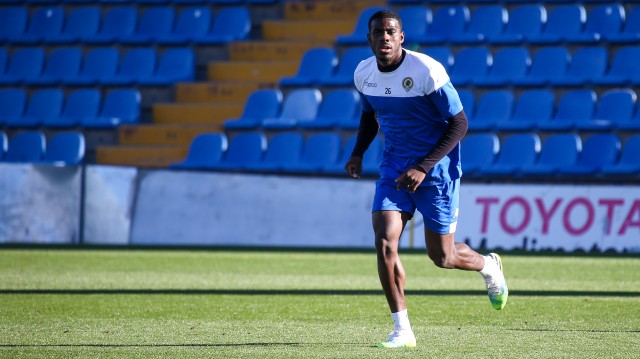 Kévin Appin y Diego Benito recuperan terreno