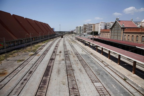 La línea de tren que unía la Región y Andalucía cumple 36 años sin conexión