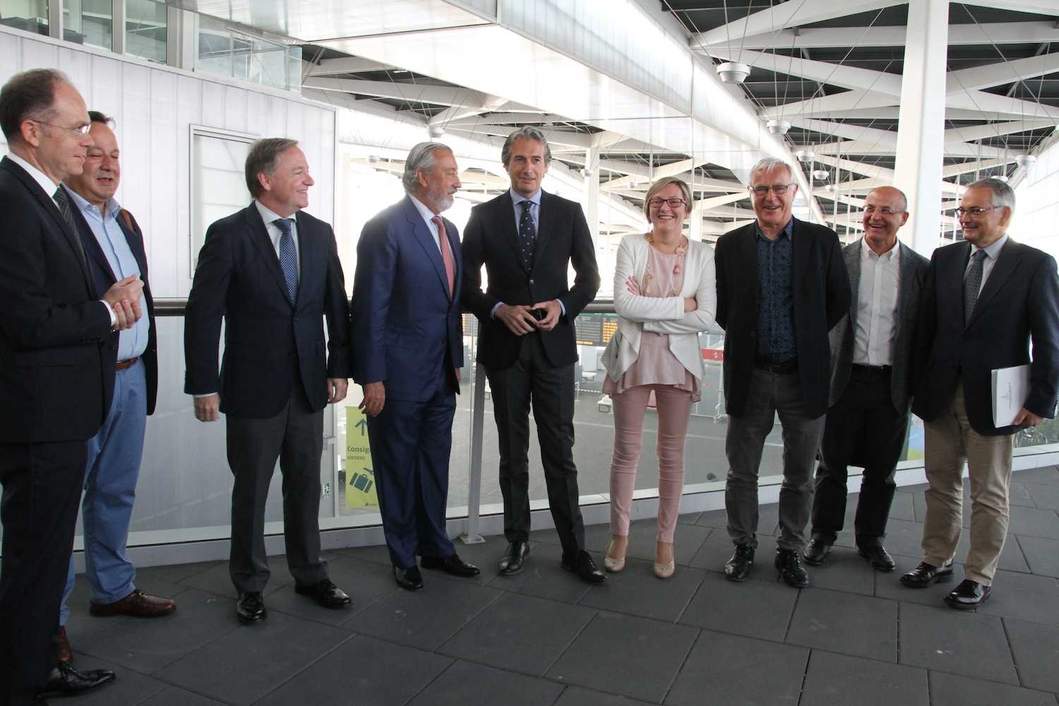 Foto e familia previa al acuerdo entre Fomento, Generalitat y Ayuntamiento sobre el Parque Central - 