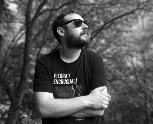 Premios, inspiración y proyectos: el año del guionista, dramaturgo y director Sergio Serrano