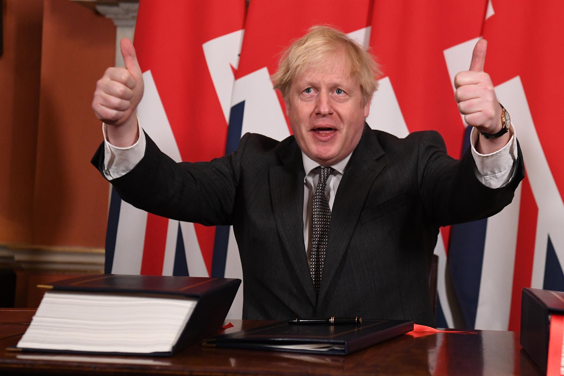 Boris Johnson firma el acuerdo que regulará las relaciones comerciales entre Reino Unido y la UE