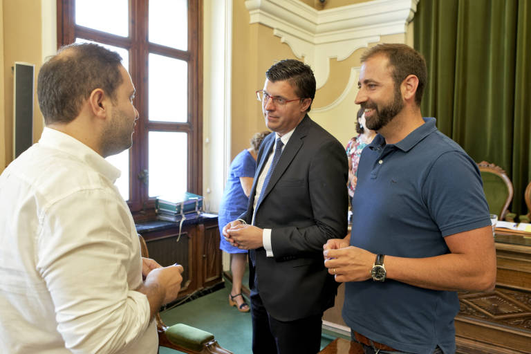 El PSOE entra al trapo por los bonos de movilidad y afirma que Begoña Carrasco no va al Ayuntamiento