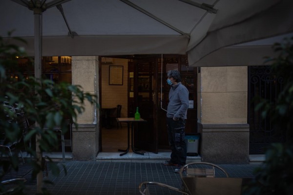Sanidad notifica 14.089 nuevos casos y 320 muertes con covid-19 mientras la incidencia crece hasta 255

