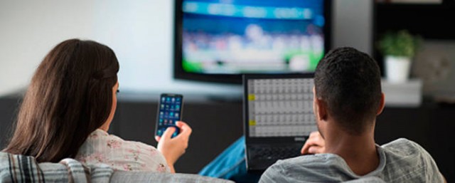 Los murcianos se pasan más de 10 horas al día conectados a Internet