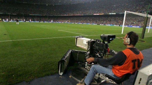 Telefónica debe compensar a Vodafone por el alquiler de sus canales de fútbol