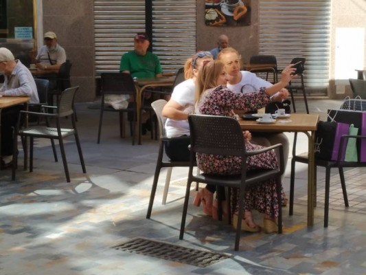 Alcantarilla pone a disposición de bares y restaurantes ayudas para el pago de los recibos de agua