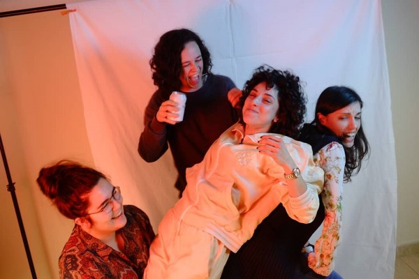 Loretta's pone voz a una generación que no sabe 