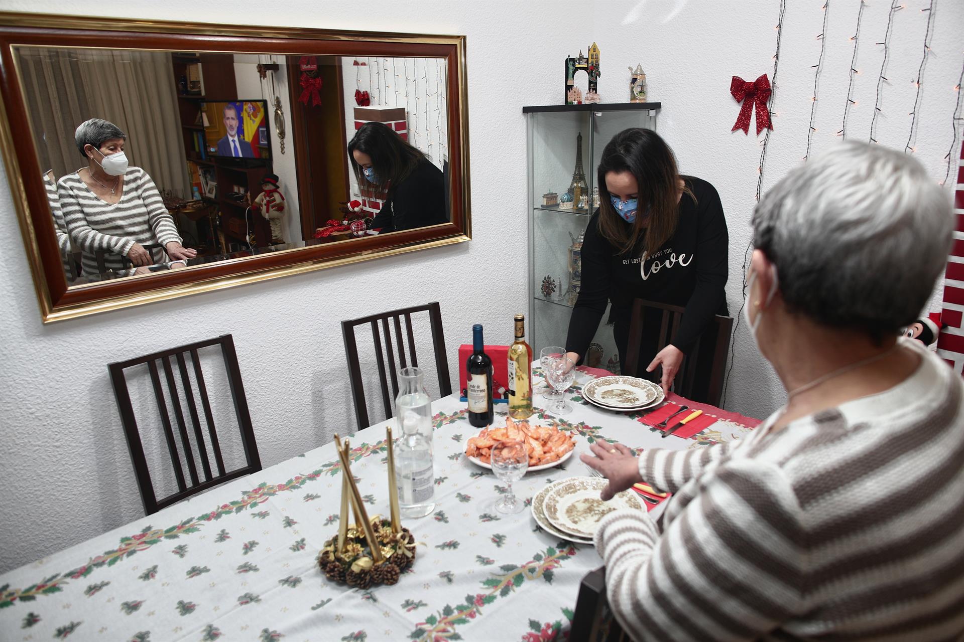 Sanidad notifica 24.462 casos y 298 muertes desde Navidad, mientras aumentan los hospitalizados