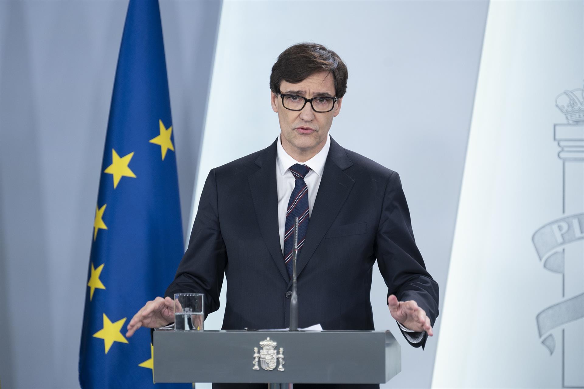 Illa no prevé otra medida más allá de exigir PCR negativas por la cepa británica porque sería 