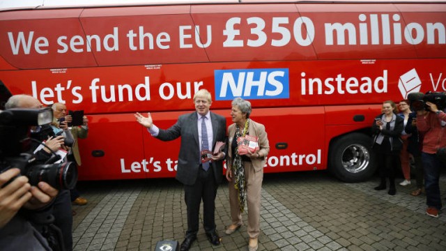 La Generalitat habilita un teléfono de apoyo para residentes británicos por el Brexit