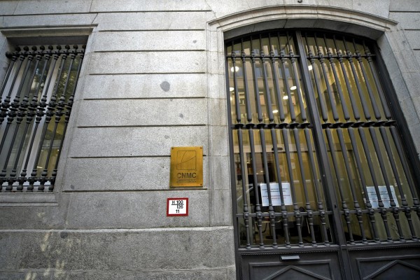 La CNMC prosigue su investigación a varias entidades financieras por los préstamos ICO covid
