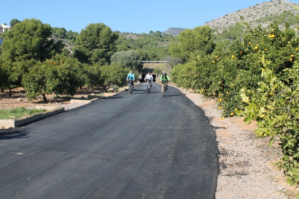Benicàssim finalitza el carril bici des del nucli urbà fins a les urbanitzacions de muntanya
