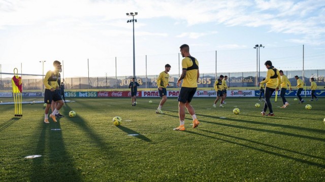 Bacca regresa al equipo en la vuelta a los entrenamientos