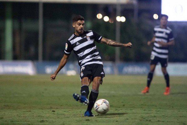 El Villarreal recupera al centrocampista Sergio Lozano de su cesión en Cartagena