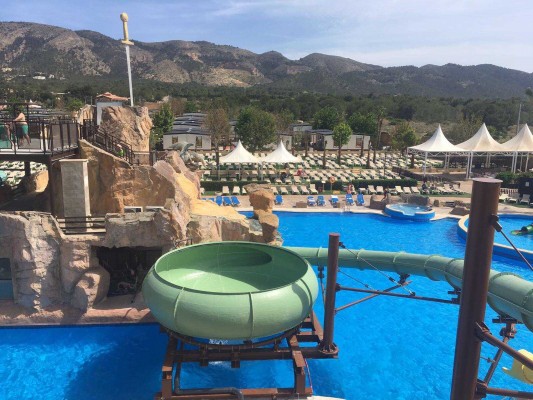 Benidorm suspende las obras de un camping de Magic Costa Blanca por carecer de licencia