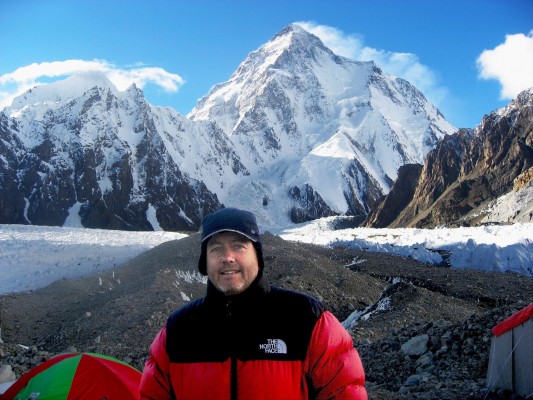 Carlos Garranzo inicia el reto de coronar el K2 en invierno, algo nunca hecho