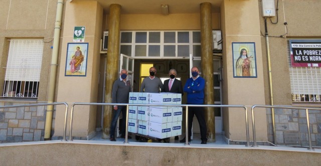 Hidrogea entrega productos de primera necesidad a la Hospitalidad de Santa Teresa, con la colaboración de Dosfarma