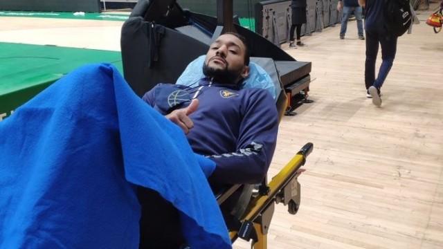 Sadiel Rojas, con el alta hospitalaria tras su golpe en la cabeza, regresa con el UCAM CB a Murcia