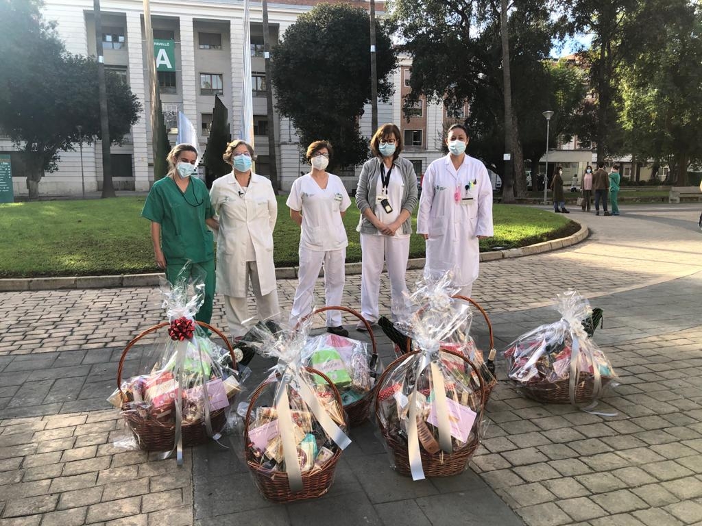 Amparo&Asociados y OmnicomPRGroup entregan #lacestamasmerecida a los sanitarios valencianos
