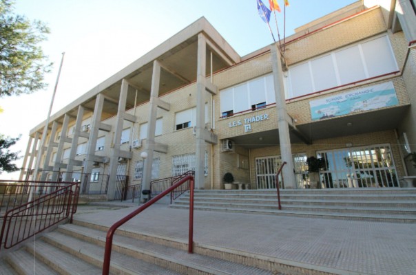 Orihuela licita la ampliación del IES Tháder tras más de 20 años solicitándolo el profesorado