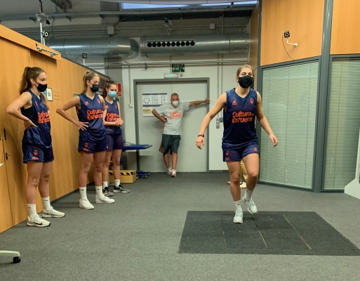 El IBV y L'Alqueria colaboran en programas de prevención de lesiones de rodilla en el baloncesto