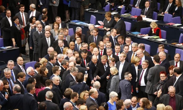 El Parlamento alemán aprueba unirse a la lucha contra Estado Islámico en Siria