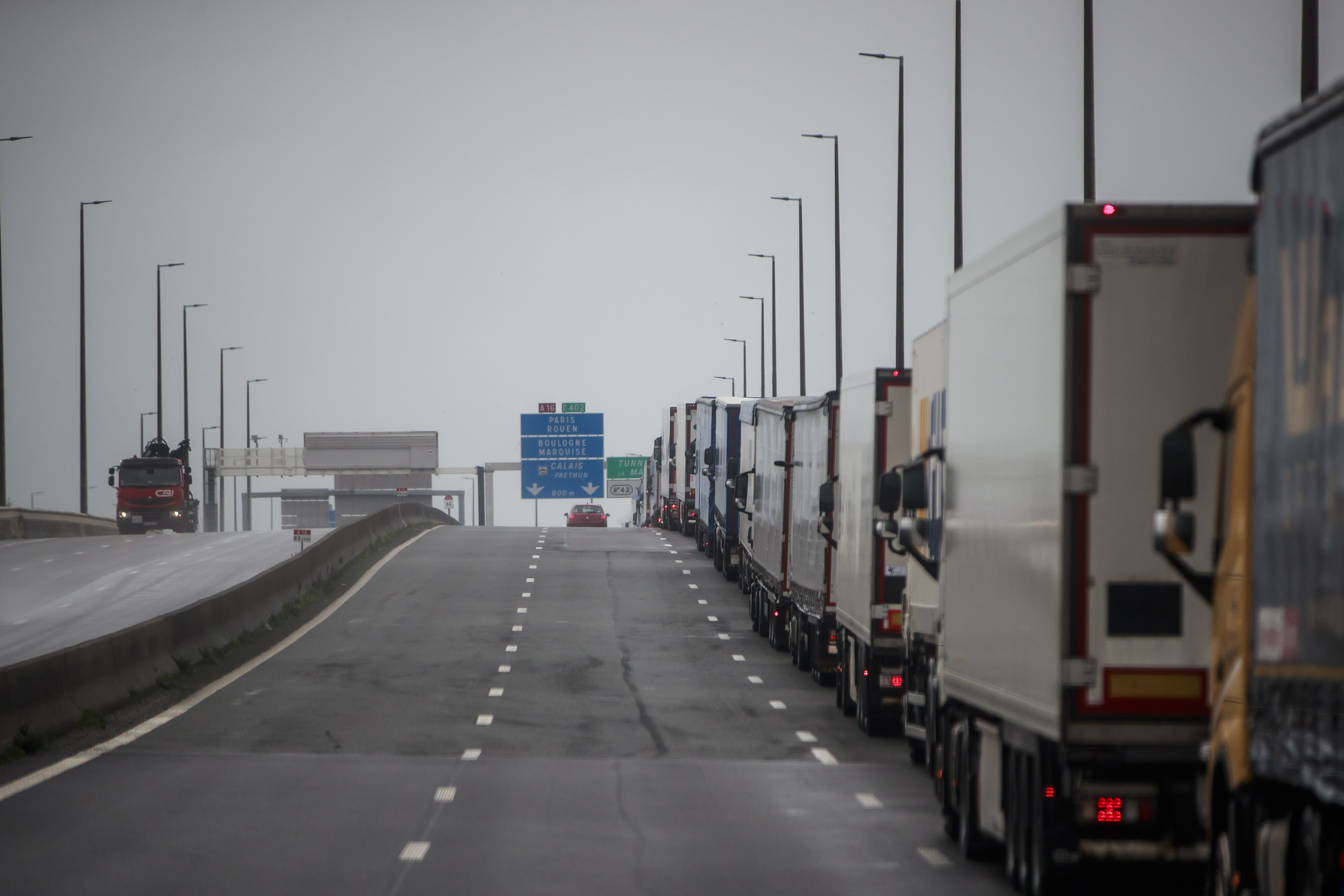 La patronal europea de frutas y hortalizas avisa de que el Brexit bloqueará de nuevo el Eurotúnel