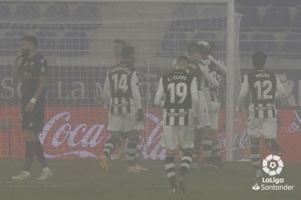 Un Levante nublado concede otro empate en Huesca