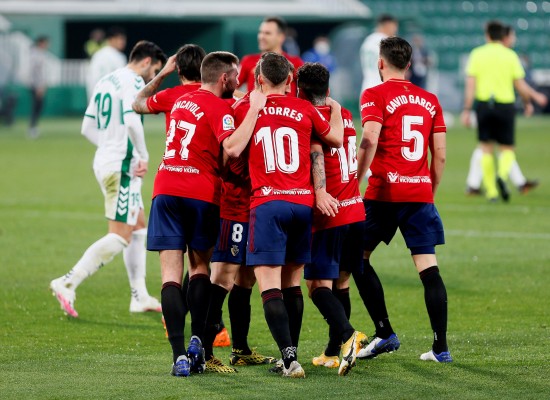 Rubén García pone en ventaja a Osasuna en Elche