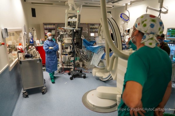 Más de 20 personas han sido tratadas por el servicio de Hemodinámica 24 horas desde su apertura en el Santa Lucía