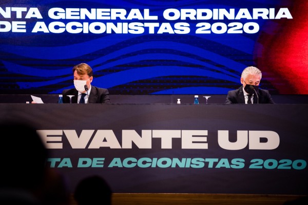 El Levante aprueba sus cuentas con superávit, presenta un presupuesto de 83 millones de euros y la necesidad de venta de activos por 16,5 millones