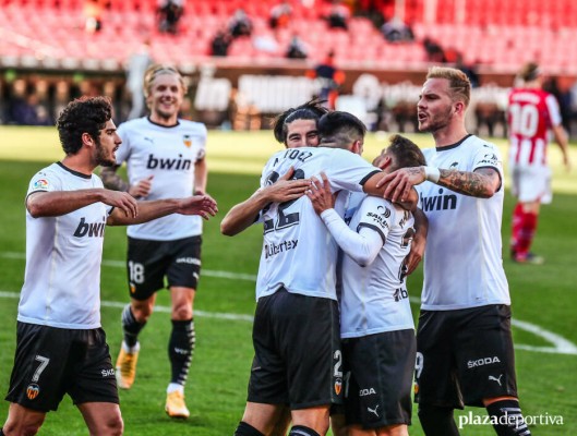 La exigencia de la victoria marca la despedida del 2020 en Mestalla