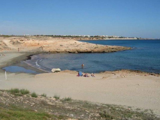 
Cambiemos denuncia que la promotora de Cala Mosca presiona al Ayuntamiento para incumplir informes