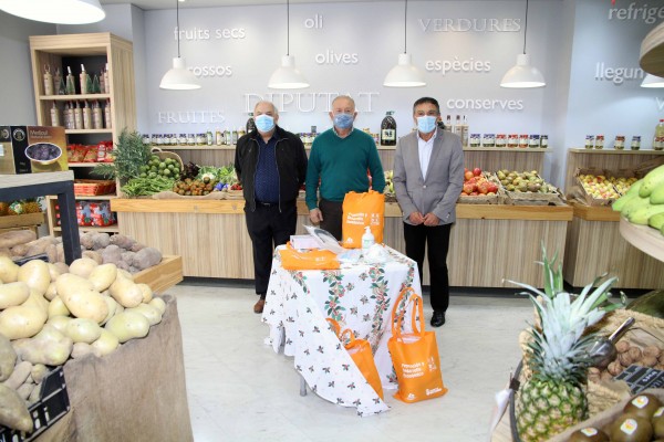 Mutxamel repartirá 600 kits de protección individual entre los comercios y pymes locales